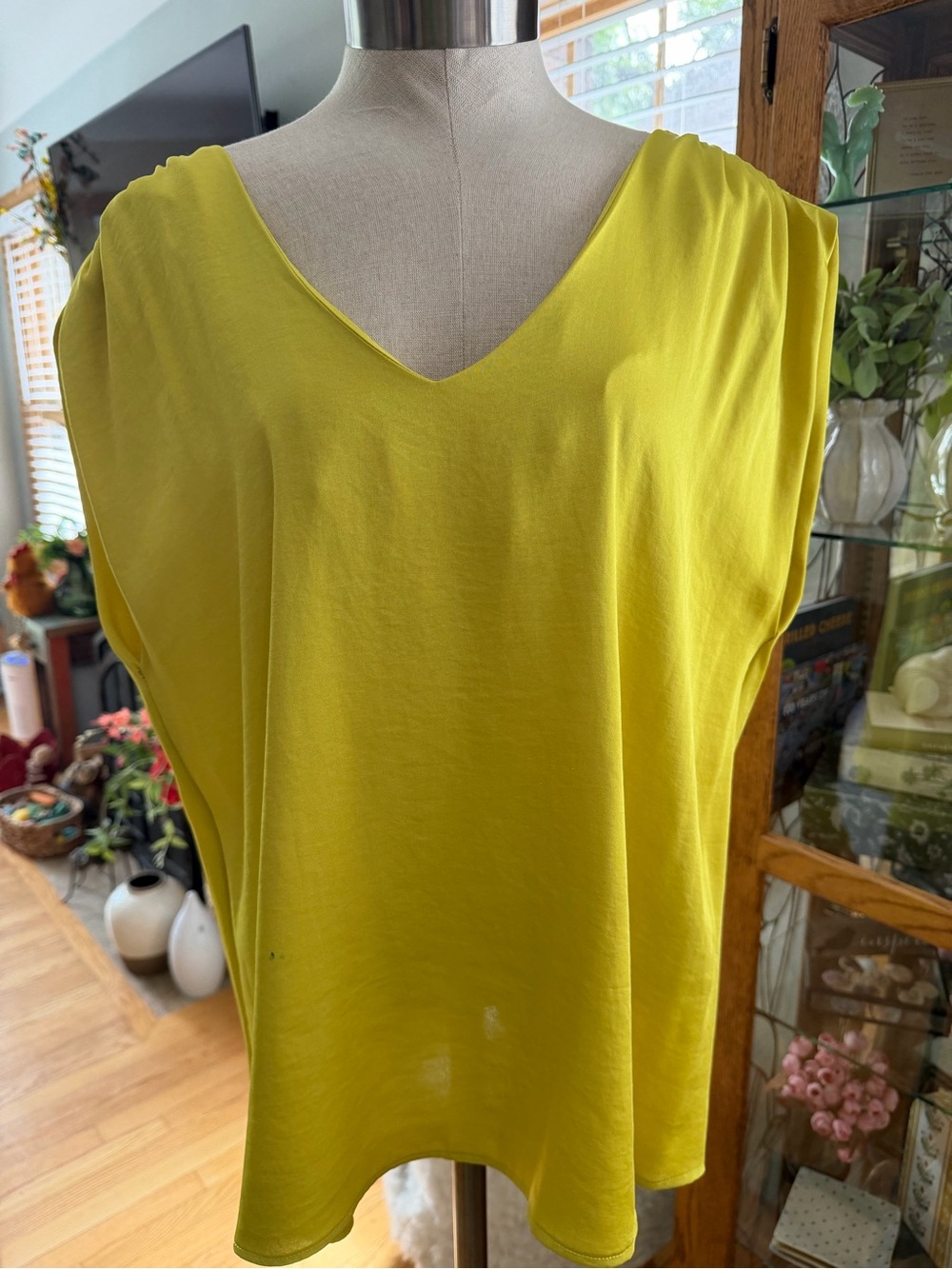 Tyche Chartruese V-Neck Sleeveless Tank Top